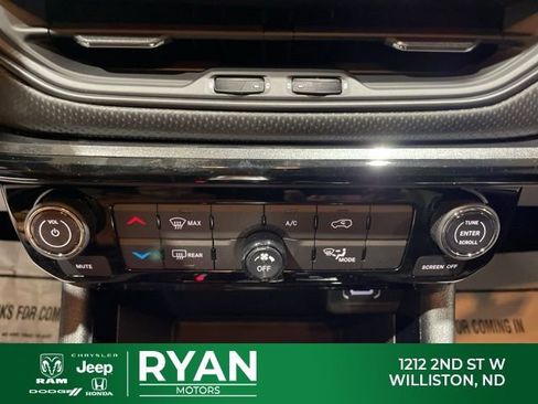 New 2026 Jeep Compass Latitude AWD/4WD image 28