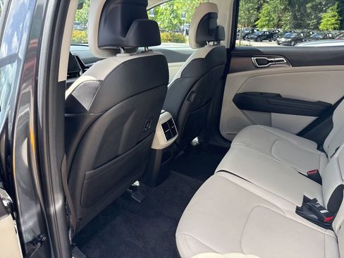 Used 2023 Kia Sportage EX image 18