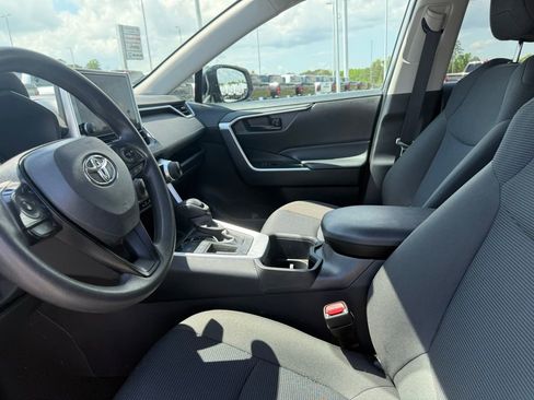 Used 2024 Toyota RAV4 LE image 9
