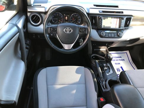 Used 2016 Toyota RAV4 XLE image 9