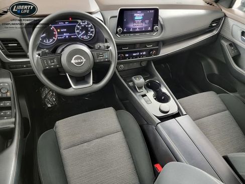 Used 2023 Nissan Rogue SV AWD/4WD image 32