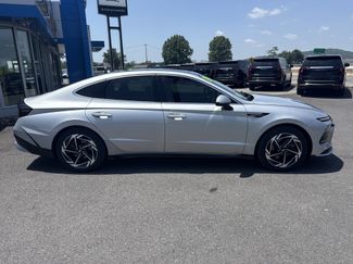 Used 2024 Hyundai Sonata SEL w/ Convenience Package FWD video 2