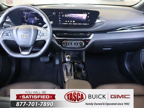 Used 2024 Buick Envista Sport Touring w/ Experience Buick Package FWD image 17