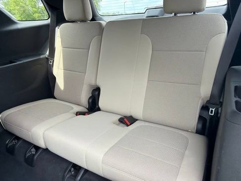 Certified 2022 Chevrolet Traverse LT w/ LPO, Cargo Package AWD/4WD image 7