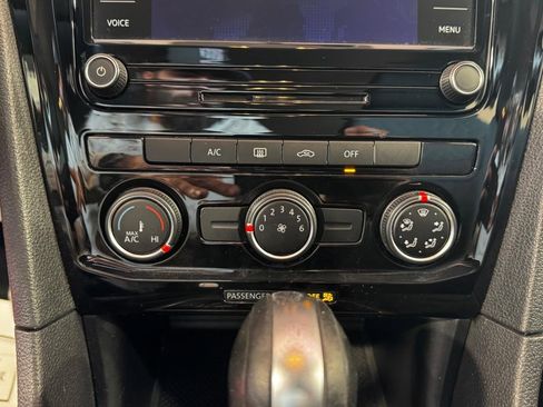 Used 2021 Volkswagen Passat 2.0T S image 19