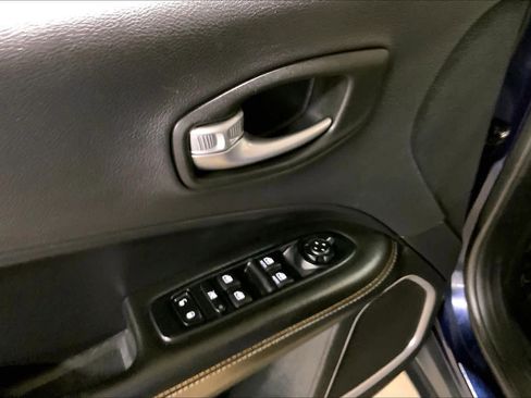 Used 2018 Jeep Compass Latitude w/ Popular Equipment Group image 36