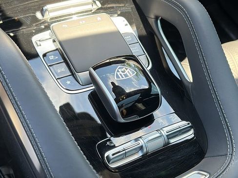 Used 2024 Mercedes-Benz Maybach GLS 600 4MATIC image 21