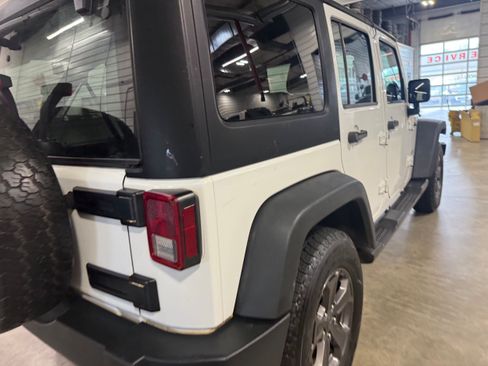 Used 2014 Jeep Wrangler Unlimited Sport AWD/4WD image 21