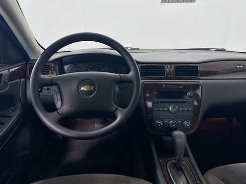 Used 2014 Chevrolet Impala Limited LS FWD image 19