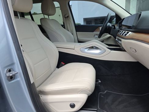 Certified 2022 Mercedes-Benz GLS 450 4MATIC image 16
