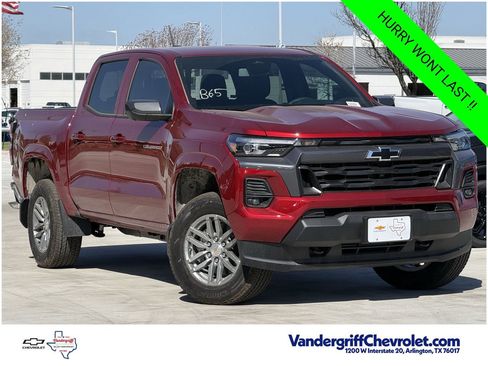 New 2026 Chevrolet Colorado LT w/ LT Convenience Package AWD/4WD image 2