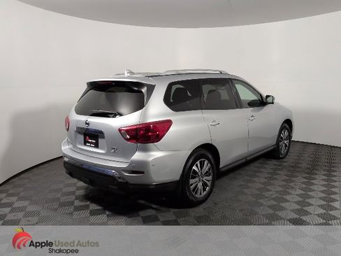 Used 2019 Nissan Pathfinder SL image 5