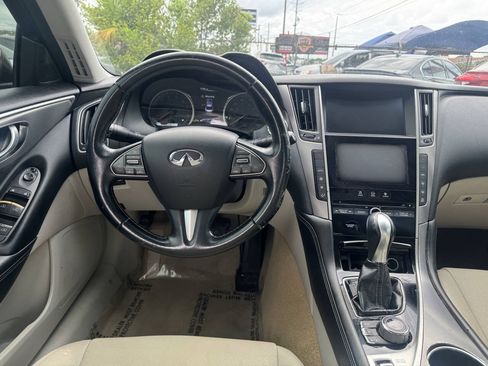 Used 2015 INFINITI Q50 w/ Moonroof Package RWD image 10