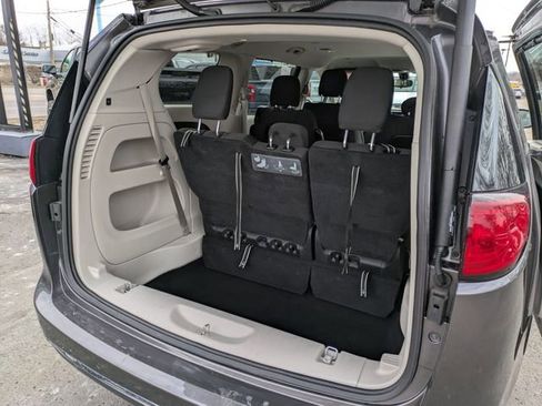 Certified 2018 Chrysler Pacifica Touring Plus image 26