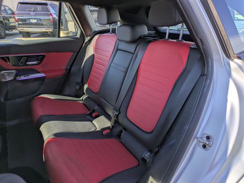 Used 2024 Mercedes-Benz GLC 43 AMG 4MATIC image 28