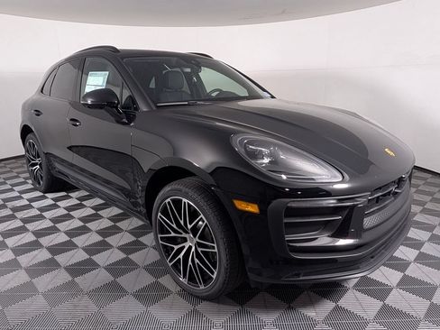 New 2026 Porsche Macan AWD/4WD image 9