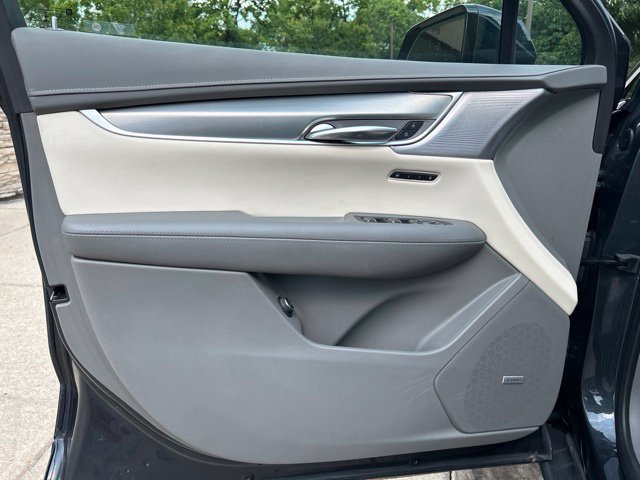 Used 2022 Cadillac XT5 Premium Luxury AWD/4WD image 29