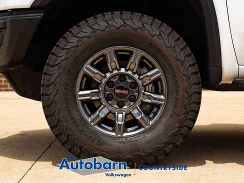 Used 2025 GMC Sierra 1500 AT4X AWD/4WD image 50