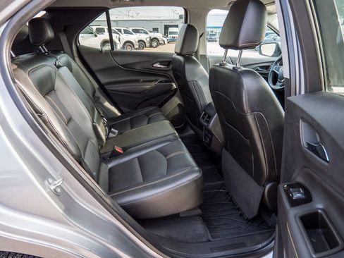 Used 2023 Chevrolet Equinox Premier AWD/4WD image 24