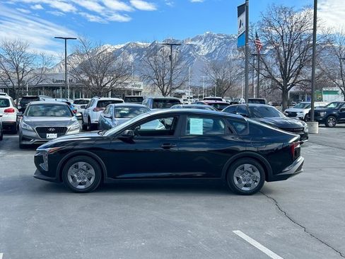 Used 2025 Kia K4 LX image 6