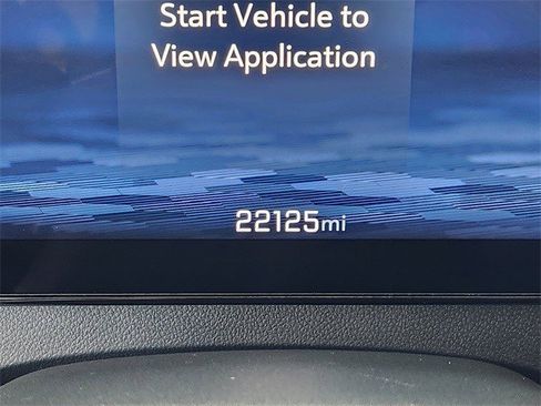 Certified 2025 Chevrolet Traverse LT image 11