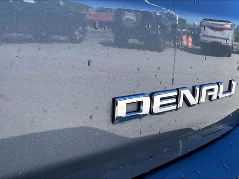 Used 2019 GMC Terrain Denali w/ Driver Alert Package II AWD/4WD image 9