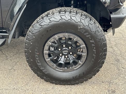 Used 2024 Ford Bronco Raptor w/ Interior Carbon Fiber Pack 6 AWD/4WD image 8