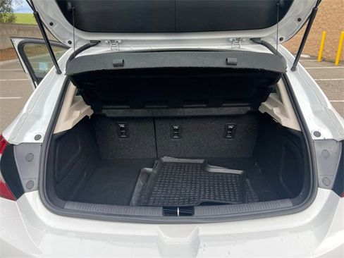 Used 2018 Chevrolet Cruze LT image 20