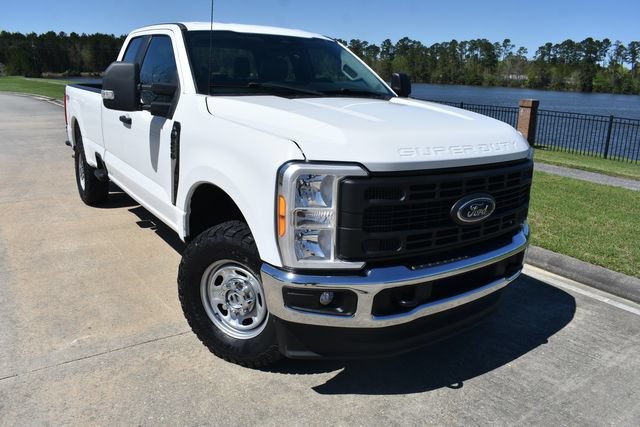 Used 2023 Ford F250 XL w/ FX4 Off-Road Package AWD/4WD image 2
