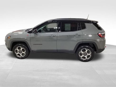 Used 2022 Jeep Compass Trailhawk image 4