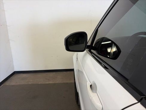 Used 2015 Land Rover Range Rover Sport HSE image 13