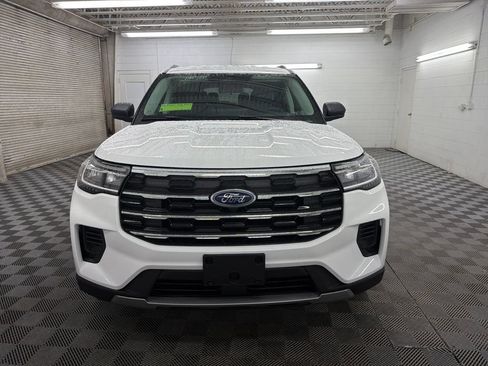 New 2026 Ford Explorer Active RWD image 15