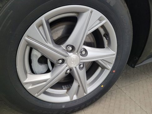 Used 2023 Hyundai Sonata SE w/ Preferred Accessory Package image 31