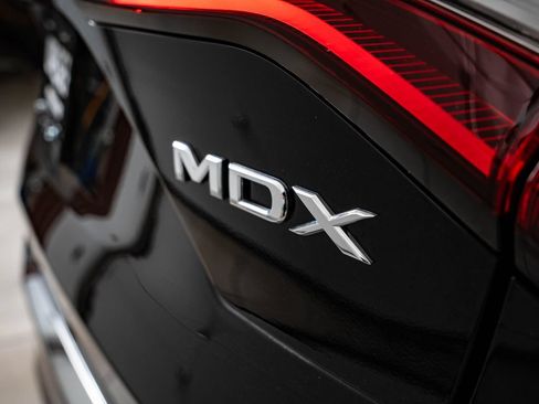 Certified 2025 Acura MDX SH-AWD w/ Advance Package image 16
