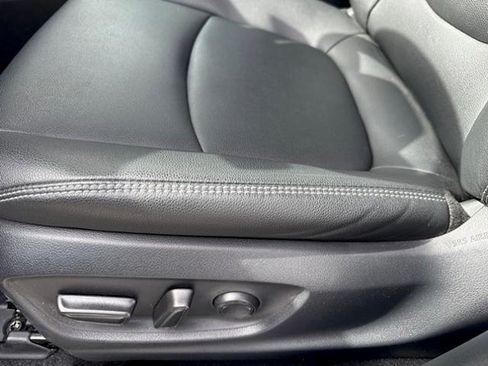 Used 2024 Toyota Corolla Cross XLE w/ Convenience Package FWD image 17