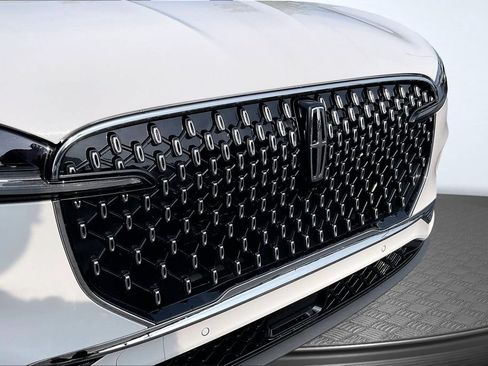 Used 2026 Lincoln Aviator 2WD image 34