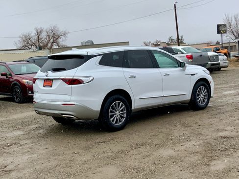Used 2022 Buick Enclave Premium image 5