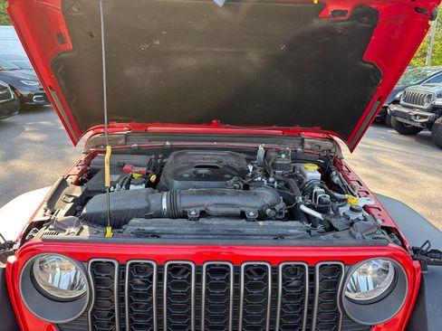 Certified 2025 Jeep Wrangler Unlimited Sport AWD/4WD image 29