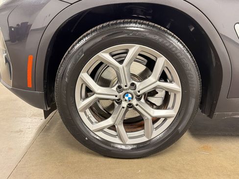 Certified 2023 BMW X4 xDrive30i w/ Premium Package image 11