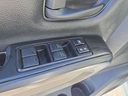 Used 2017 Nissan Titan S image 10