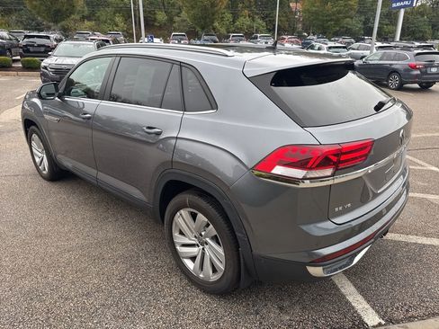 Used 2022 Volkswagen Atlas Cross Sport SE w/ Panoramic Sunroof Package image 4
