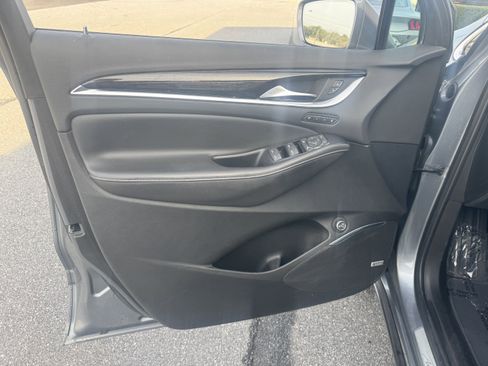 Used 2020 Buick Enclave Avenir w/ Avenir Technology Package image 6