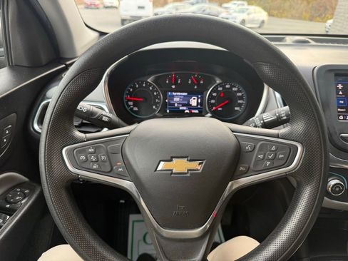 Used 2022 Chevrolet Equinox LS w/ LS Convenience Package image 24