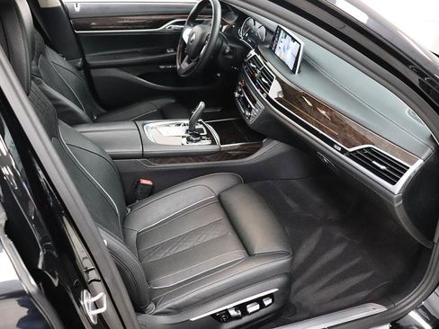 Used 2017 BMW 750i 750i image 11