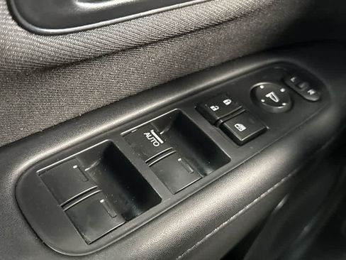 Used 2022 Honda HR-V Sport image 17