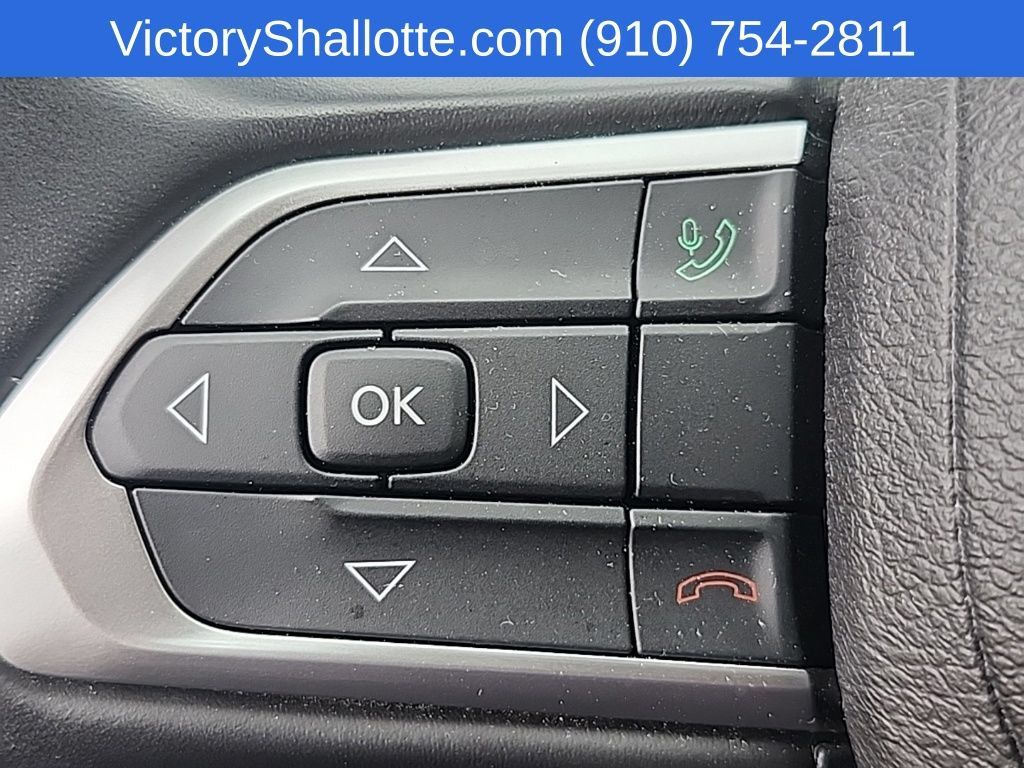 Used 2022 Jeep Compass Latitude w/ Sun and Sound Group AWD/4WD image 12