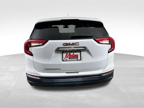 Used 2023 GMC Terrain SLE image 6