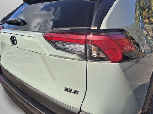 Used 2023 Toyota RAV4 XLE FWD image 33