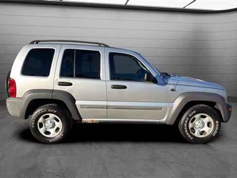 Used 2003 Jeep Liberty Sport image 3