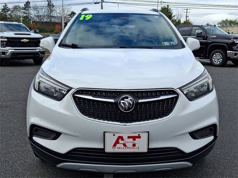 Used 2019 Buick Encore Preferred image 2